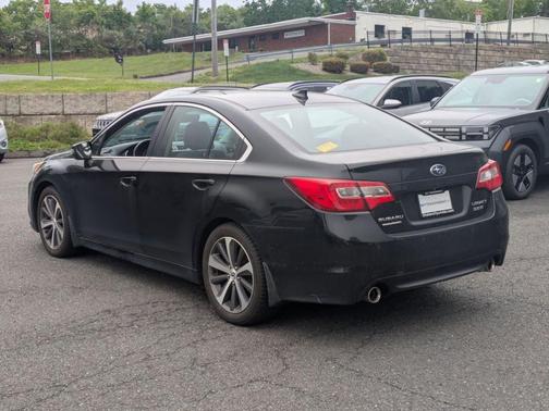 Crystal Black Silica 2017 Subaru Legacy 3.6R Limited
