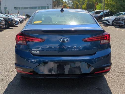2019 Hyundai ELANTRA SEL