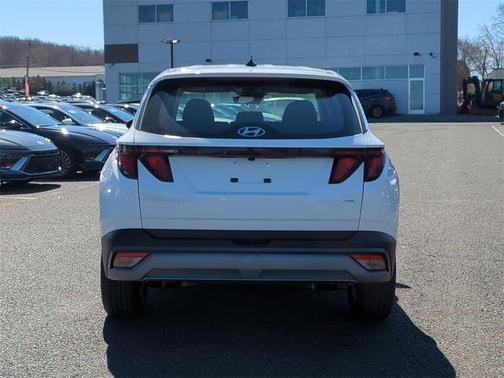 2025 Hyundai TUCSON SE