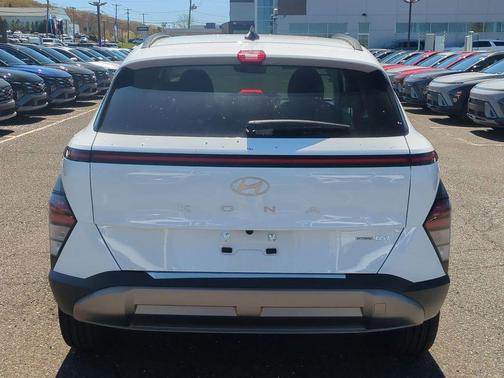 Atlas 2026 Hyundai KONA SEL Premium