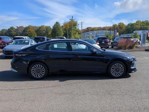2025 Hyundai SONATA Hybrid Limited