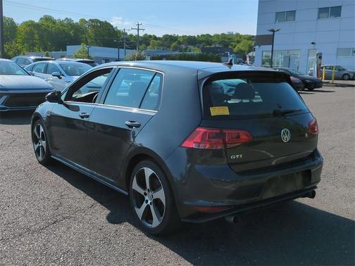 2017 Volkswagen Golf GTI S 4-Door