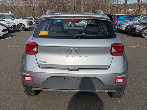 2023 Hyundai VENUE SEL