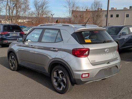 2023 Hyundai VENUE SEL