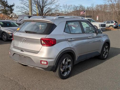 2023 Hyundai VENUE SEL