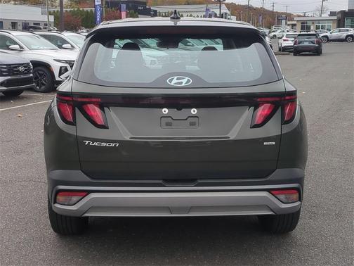 2025 Hyundai TUCSON SE