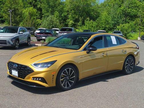 Glowing Yellow 2020 Hyundai SONATA SEL Plus