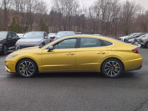 Glowing Yellow 2020 Hyundai SONATA SEL Plus