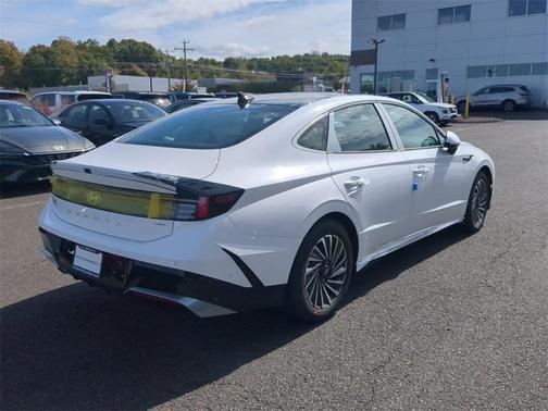 2025 Hyundai SONATA Hybrid Limited
