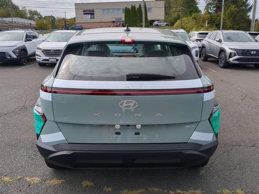2026 Hyundai KONA SE