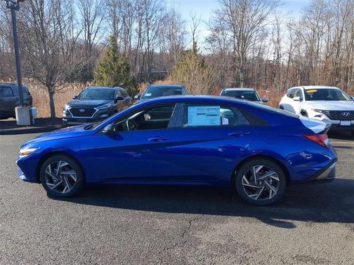 2025 Hyundai ELANTRA SEL Sport