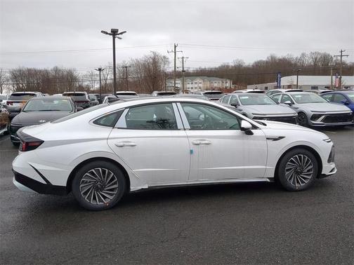 2025 Hyundai SONATA Hybrid Limited