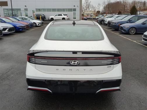 2025 Hyundai SONATA Hybrid Limited