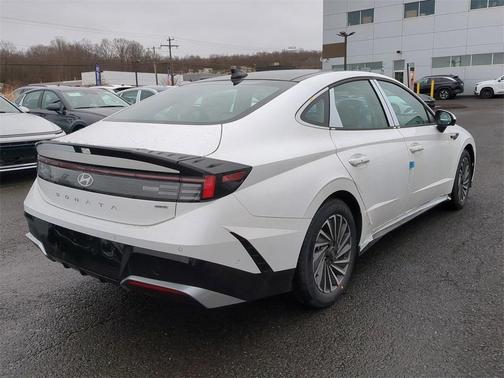 2025 Hyundai SONATA Hybrid Limited