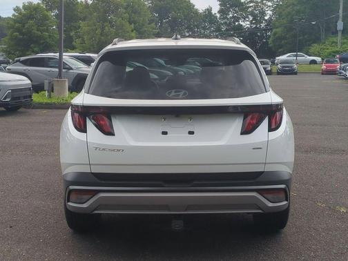 White Pearl 2026 Hyundai TUCSON SEL