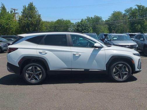 White Pearl 2026 Hyundai TUCSON SEL