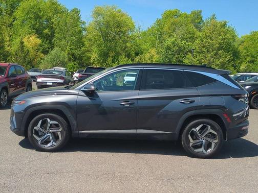 Dark Gray Metallic 2024 Hyundai TUCSON Limited