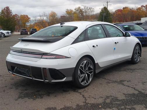 2025 Hyundai IONIQ 6 Limited