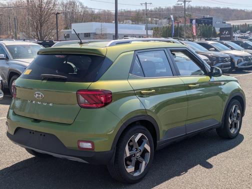 2023 Hyundai VENUE SEL