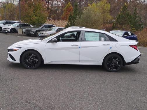 2026 Hyundai ELANTRA HEV SEL Sport