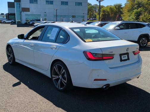 2023 BMW 330 i xDrive