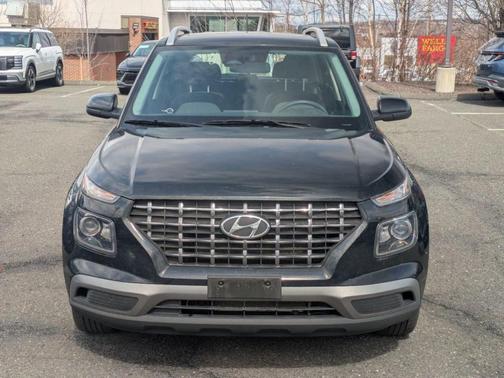 2023 Hyundai VENUE SEL