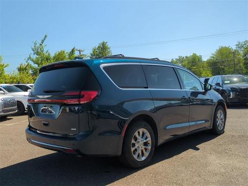 2022 Chrysler Pacifica Touring-L