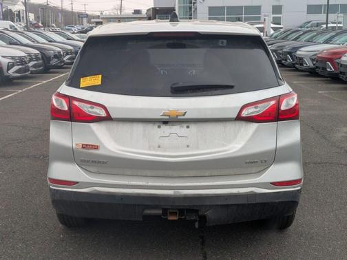 Silver Ice Metallic 2021 Chevrolet Equinox 1LT