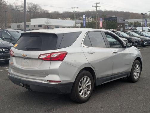 Silver Ice Metallic 2021 Chevrolet Equinox 1LT