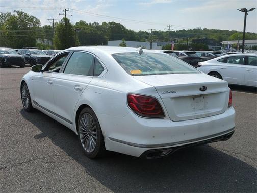 2019 Kia K900 Luxury