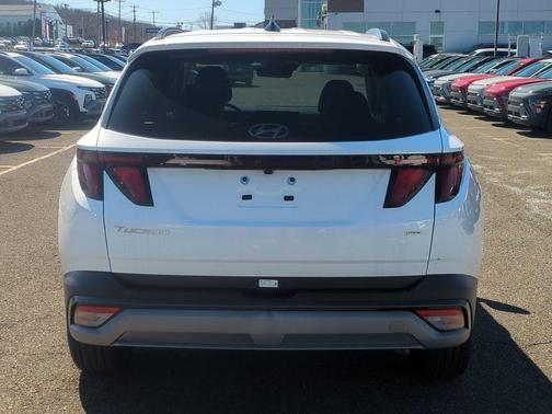 White Pearl 2025 Hyundai TUCSON SEL