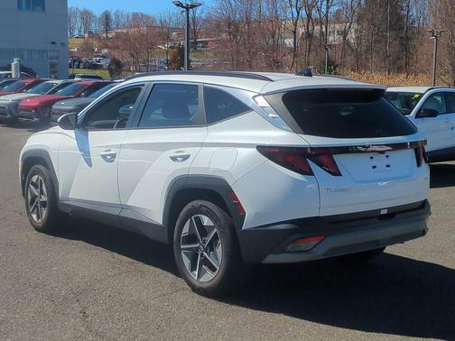 White Pearl 2025 Hyundai TUCSON SEL