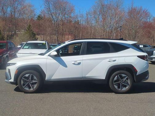 White Pearl 2025 Hyundai TUCSON SEL