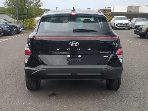 2026 Hyundai KONA SE