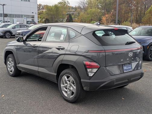 2025 Hyundai KONA SE