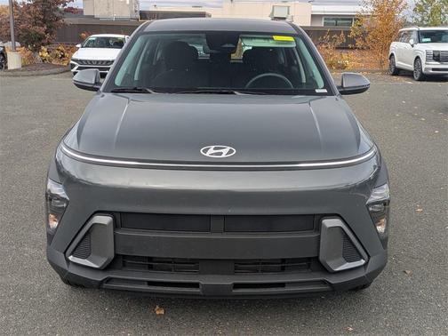 2025 Hyundai KONA SE