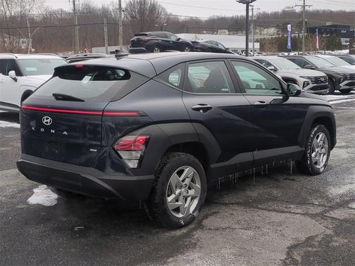 2024 Hyundai KONA SE