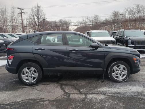 2024 Hyundai KONA SE
