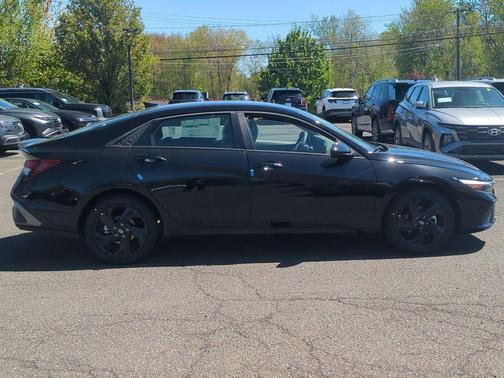 Black 2026 Hyundai ELANTRA SEL Sport