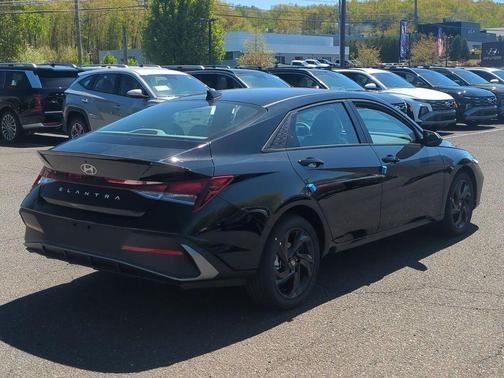 Black 2026 Hyundai ELANTRA SEL Sport