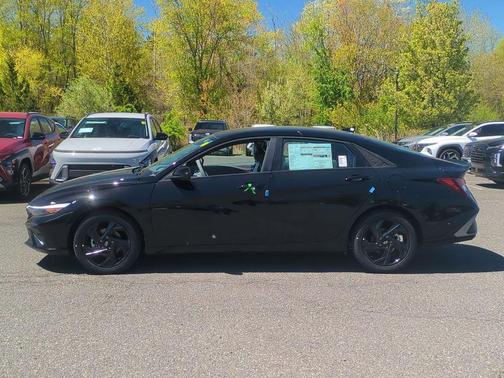 Black 2026 Hyundai ELANTRA SEL Sport