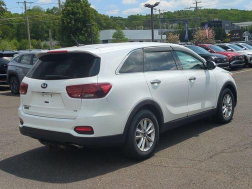 Snow White Pearl 2019 Kia Sorento LX