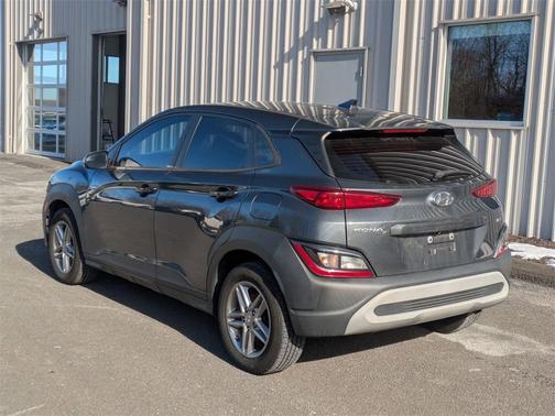2022 Hyundai KONA SE
