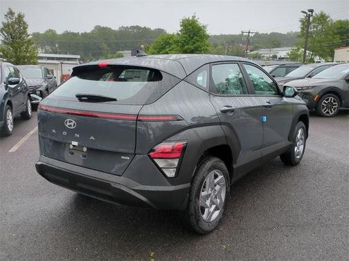 2025 Hyundai KONA SE