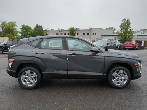 2025 Hyundai KONA SE