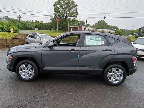 2025 Hyundai KONA SE