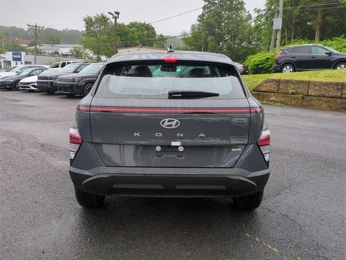 2025 Hyundai KONA SE
