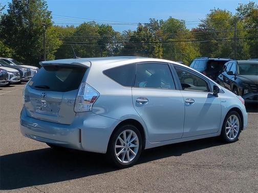 2012 Toyota Prius v Five