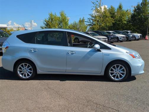 2012 Toyota Prius v Five