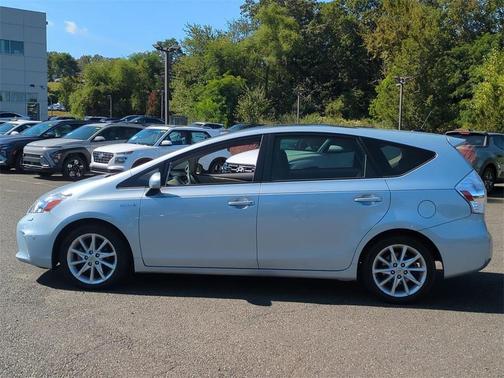 2012 Toyota Prius v Five